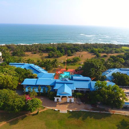 The Oasis Beach Resort Hambantota Exteriör bild