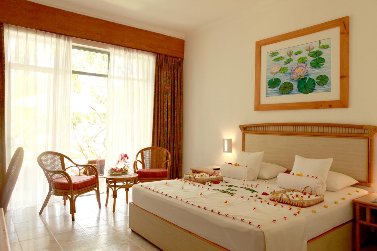 The Oasis Beach Resort Hambantota Exteriör bild