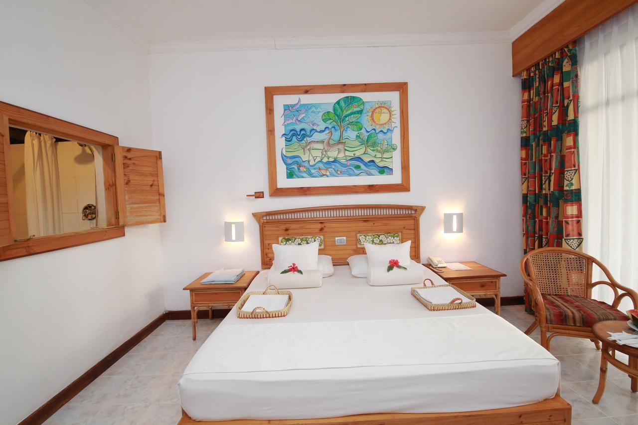 The Oasis Beach Resort Hambantota Exteriör bild