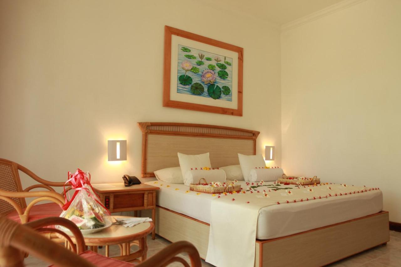 The Oasis Beach Resort Hambantota Exteriör bild