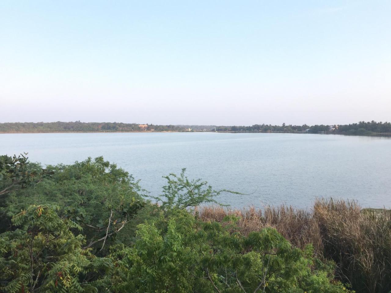 The Oasis Beach Resort Hambantota Exteriör bild