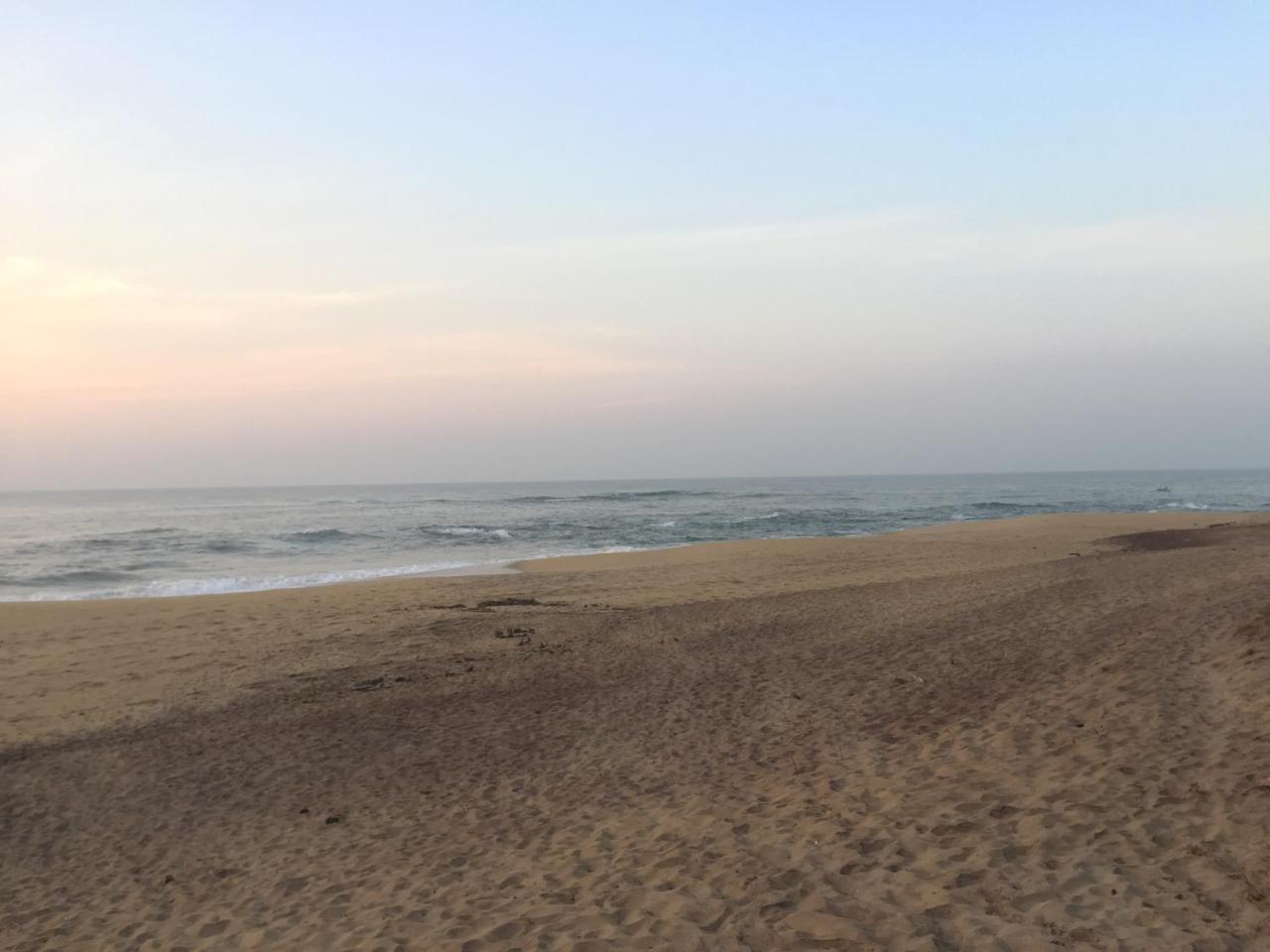 The Oasis Beach Resort Hambantota Exteriör bild