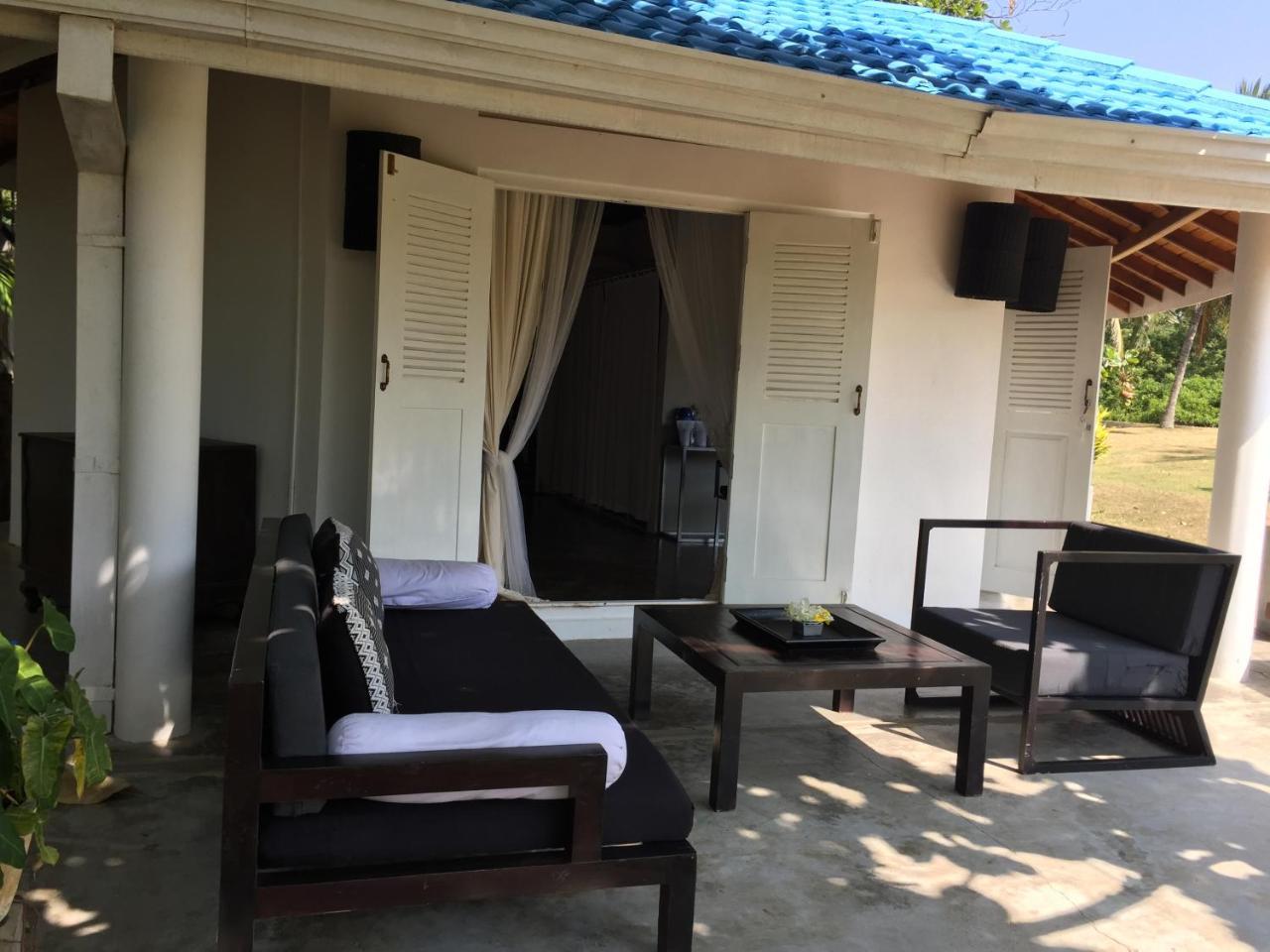 The Oasis Beach Resort Hambantota Exteriör bild